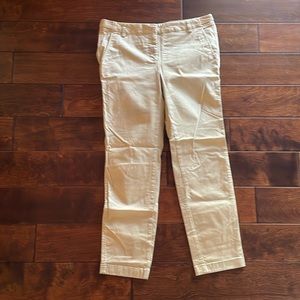 Vineyard Vines Women’s Khaki’s - Size 6